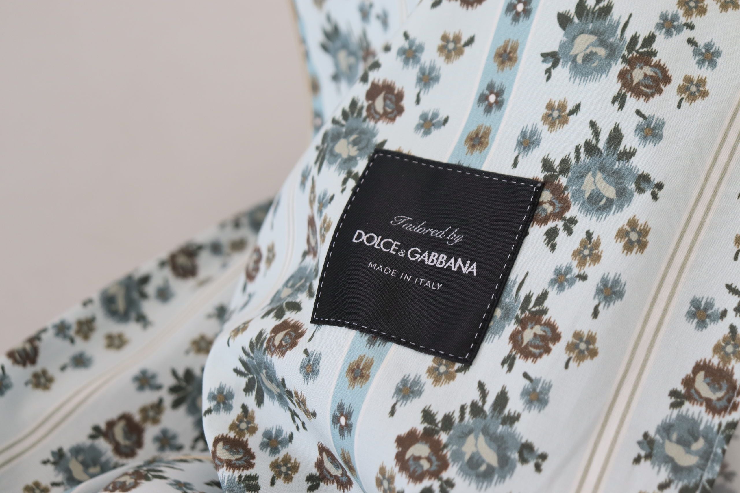 Dolce & Gabbana Blauer geblümter Bademantel aus Baumwolle Jacke