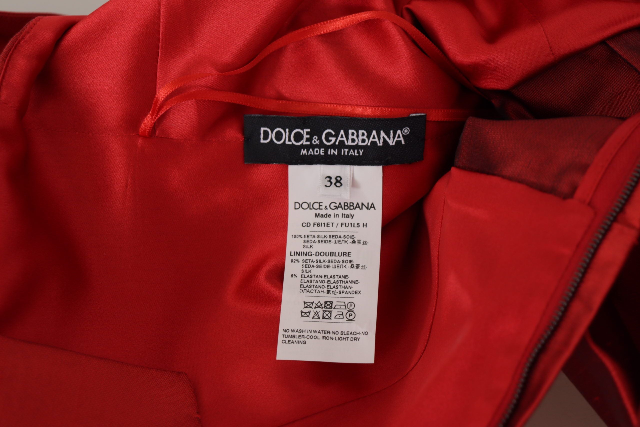 Dolce & Gabbana Rotes A-Linien-Kleid aus plissiertem Satin und Seide