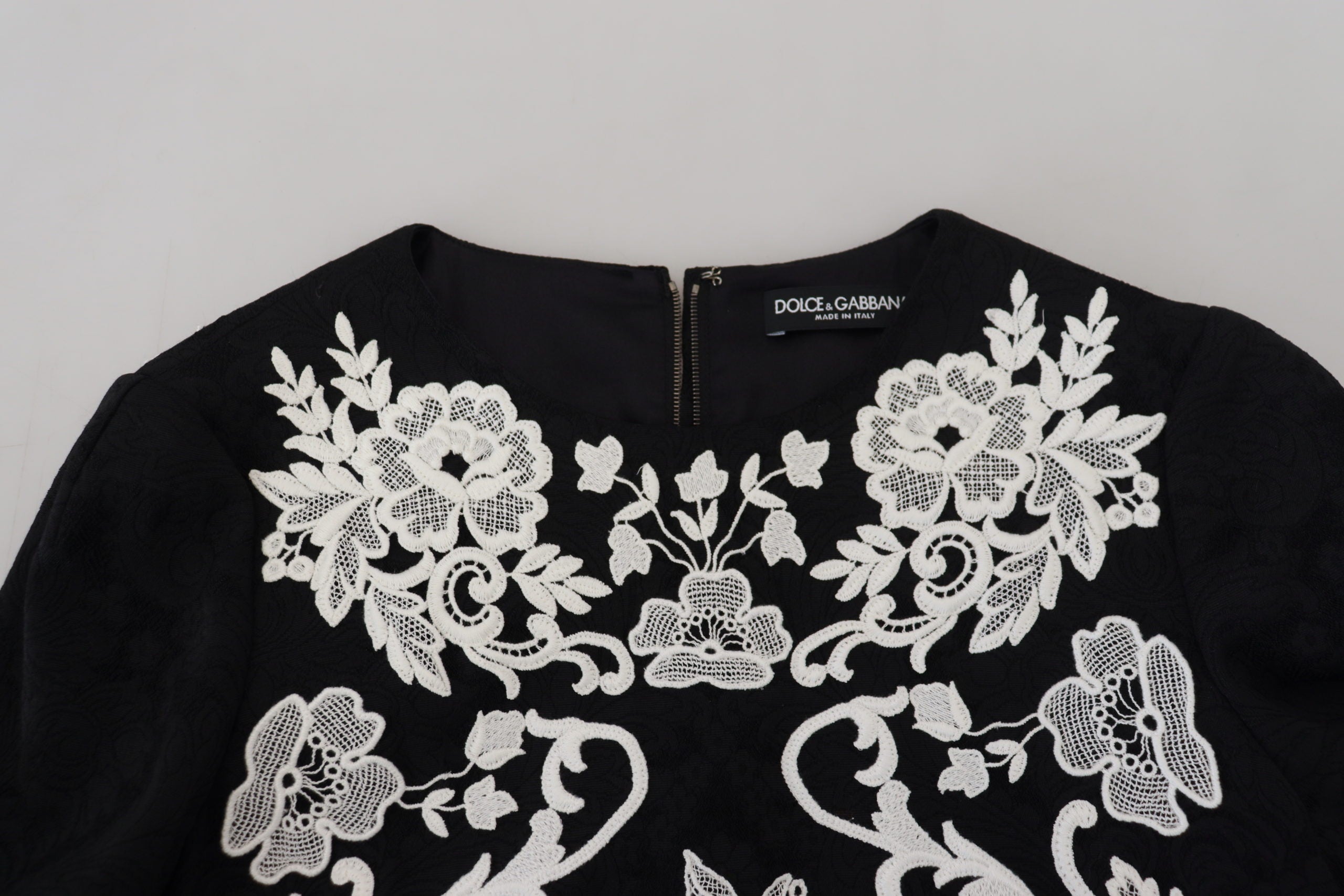 Dolce & Gabbana Schwarzes Kleid mit Spitzenbesatz und halben Ärmeln in A-Linie