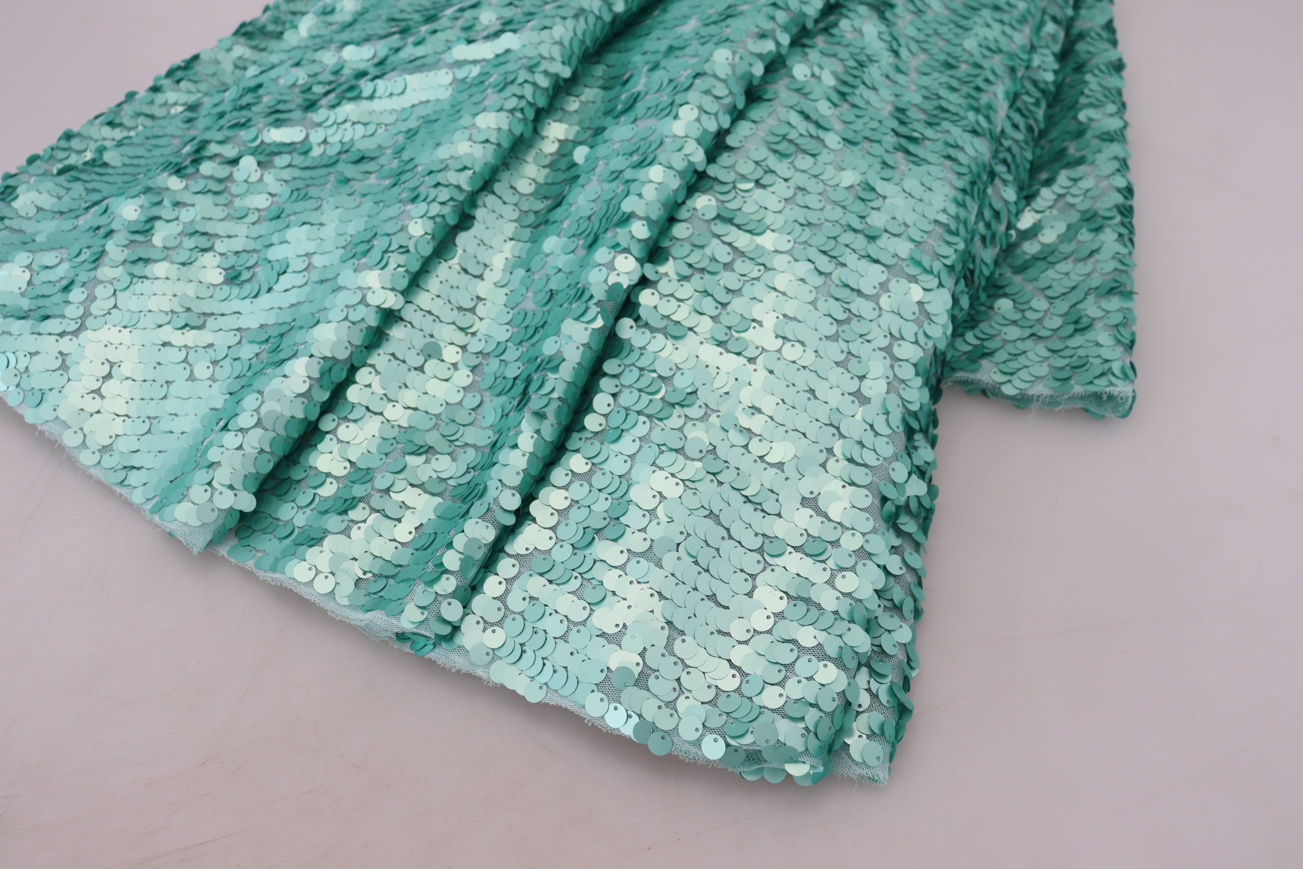 Dolce & Gabbana Blaues paillettenbesetztes plissiertes Aline Midi-Nylonkleid