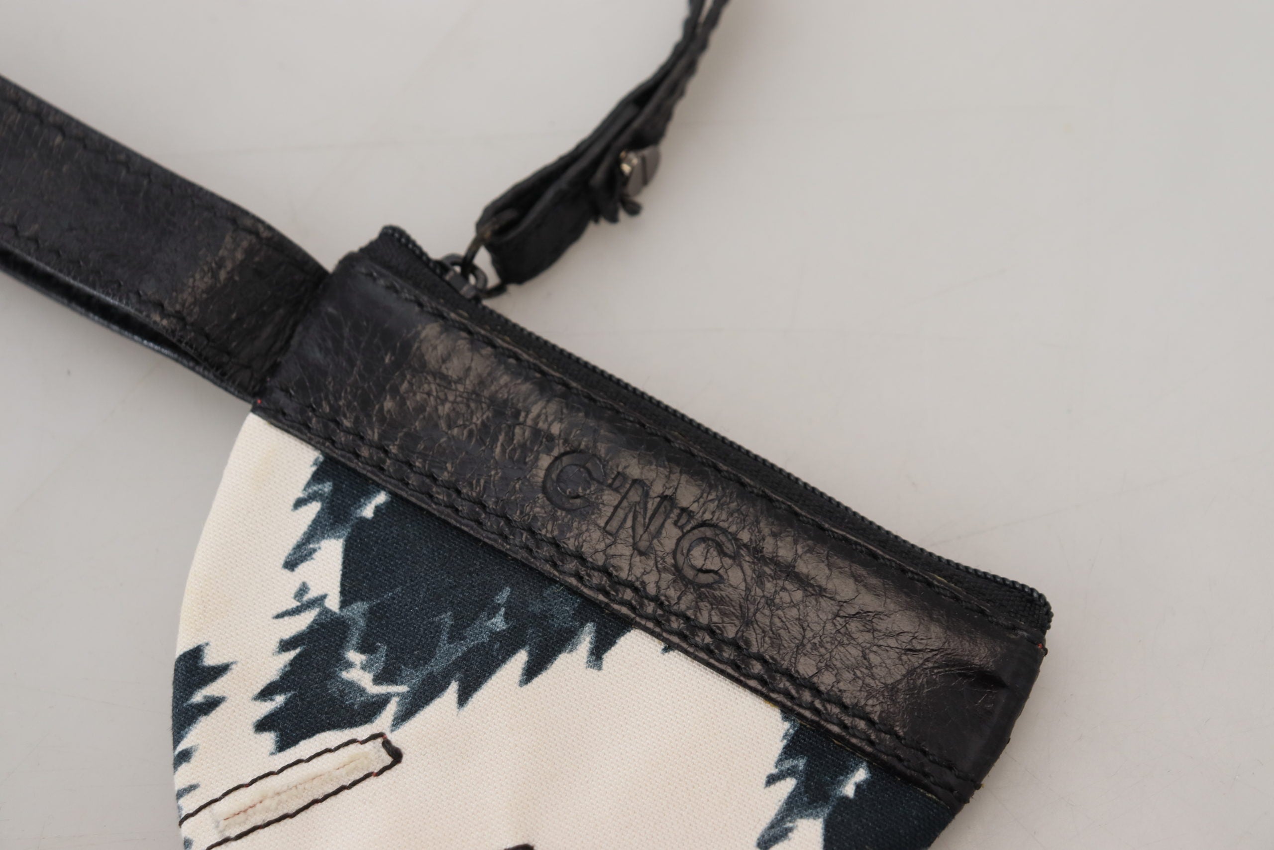 Costume National Weißes Echtleder Münzgeldbörse Riemen Brieftasche