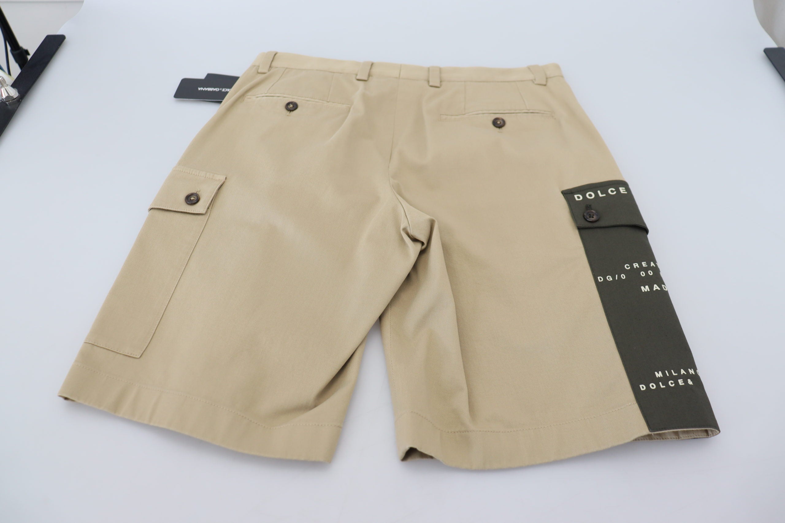 Dolce & Gabbana Beigefarbene Cargo-Bermudashorts aus Baumwolle
