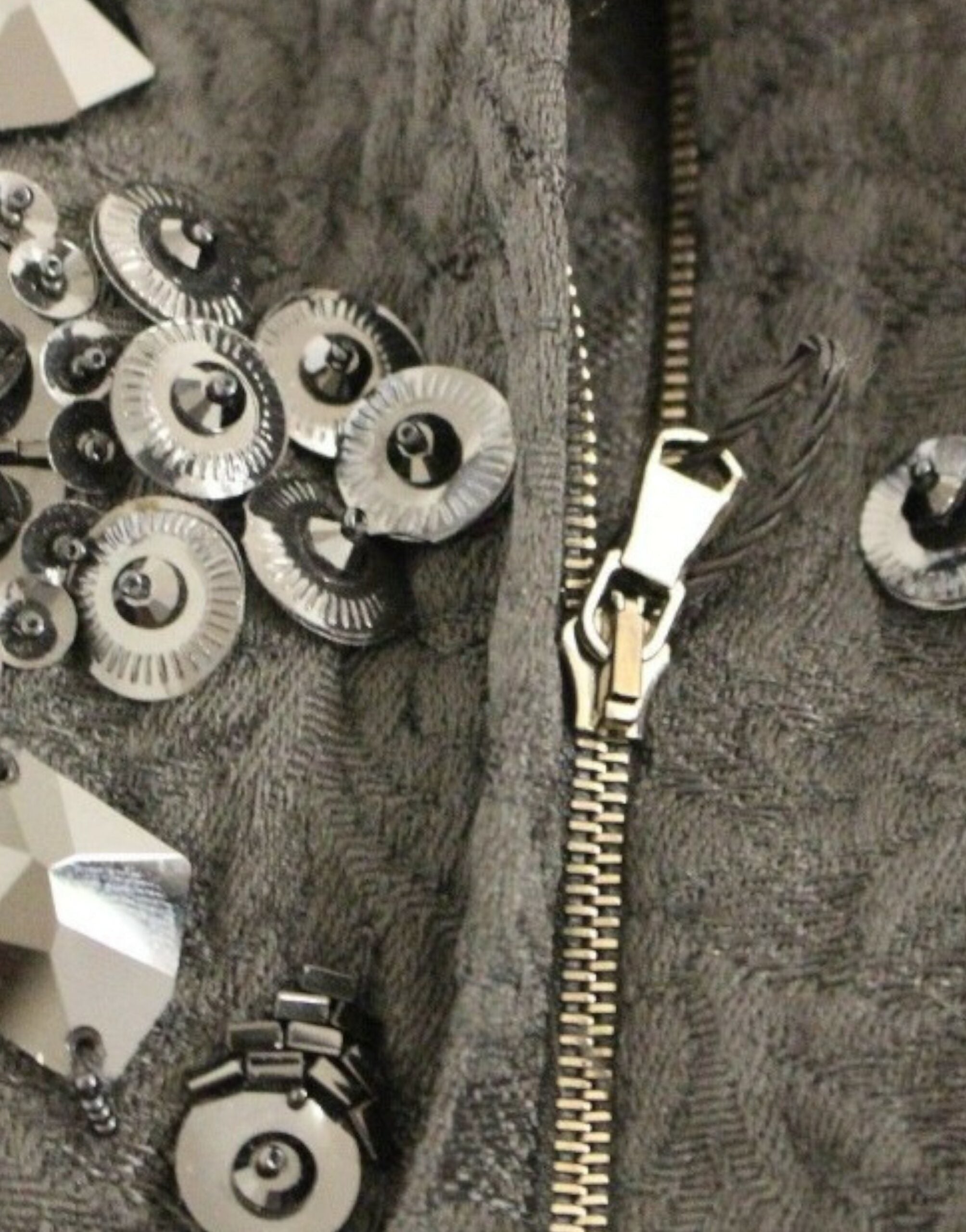 Dolce & Gabbana Schwarzes geblümtes, kristallbesetztes Kleid