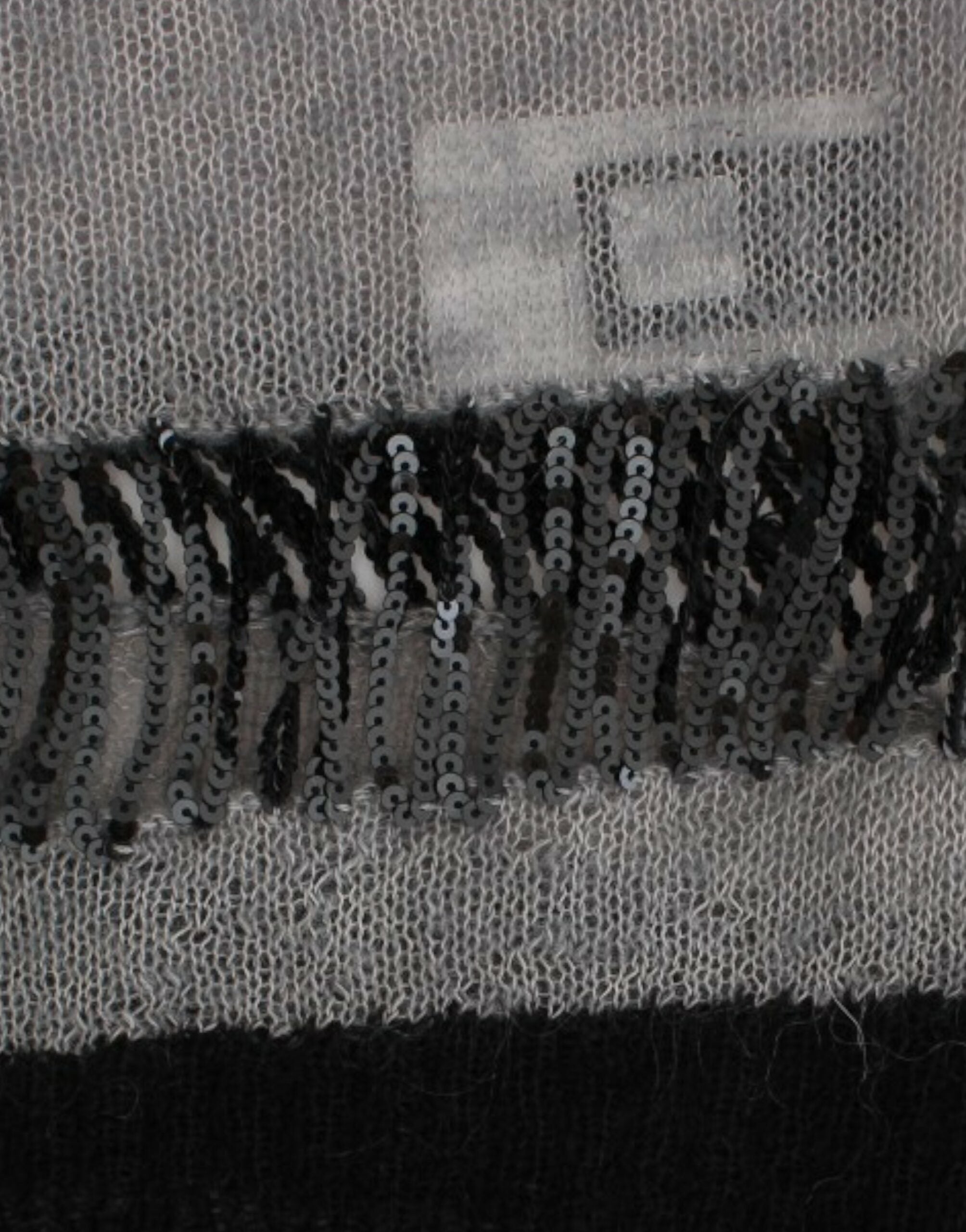 Costume National Grauer verschnörkelter asymmetrischer Pullover