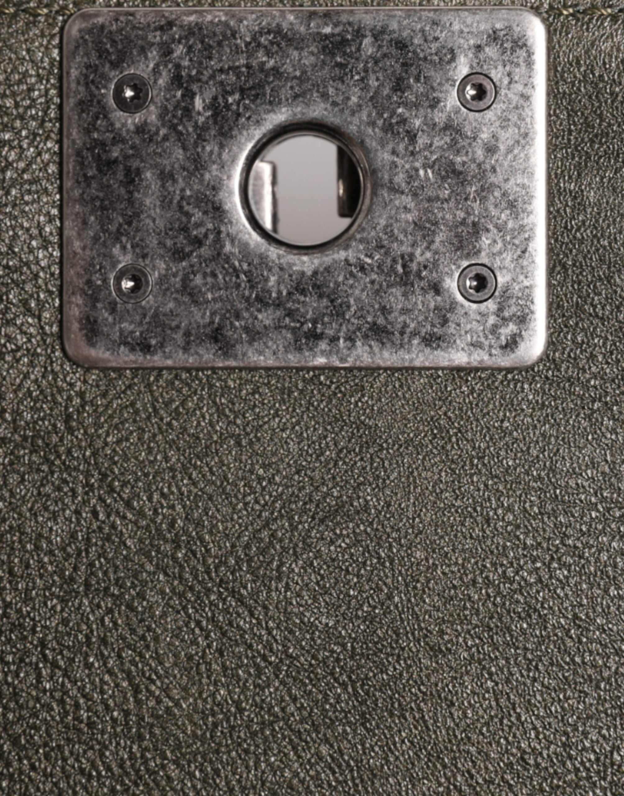 Chanel Dunkelgrüne Leder-Umhängetasche Graue Metall-Geldbörse Tasche