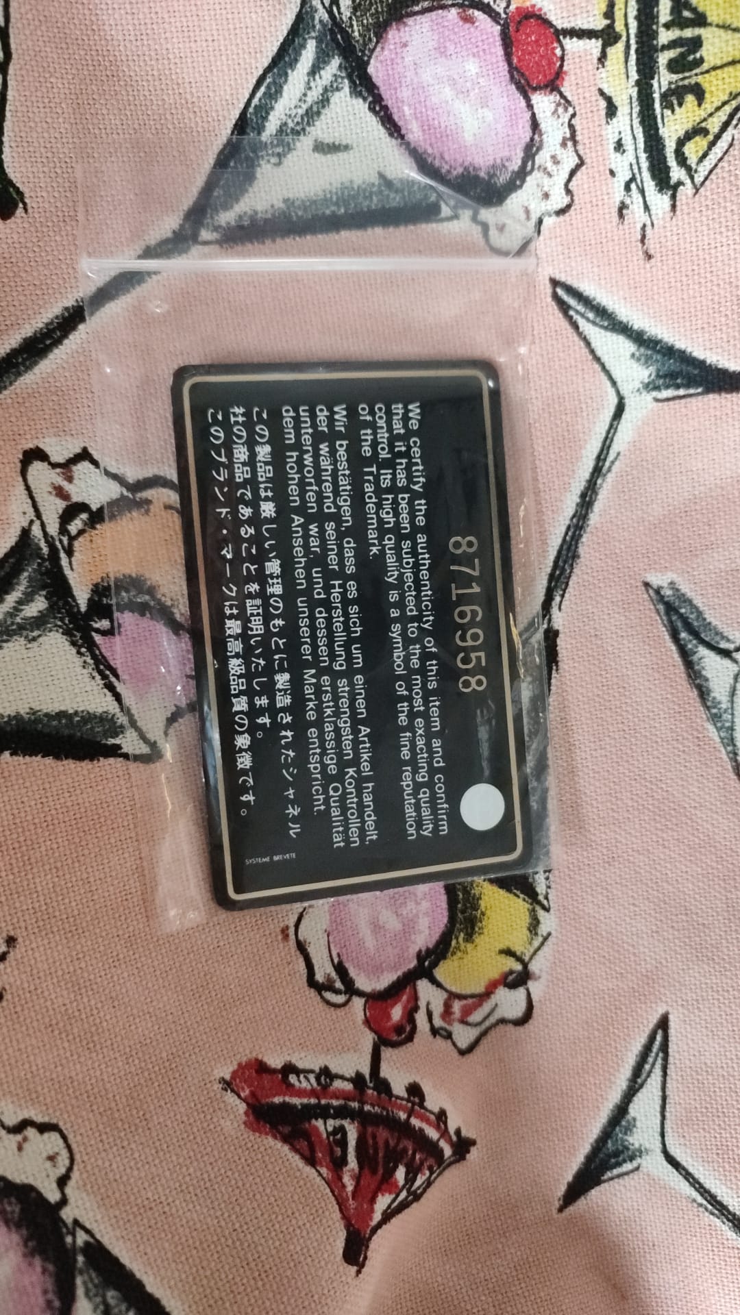 Chanel Rosa Cruise Collection Parfait Canvas bedruckte Tasche Geldbörse