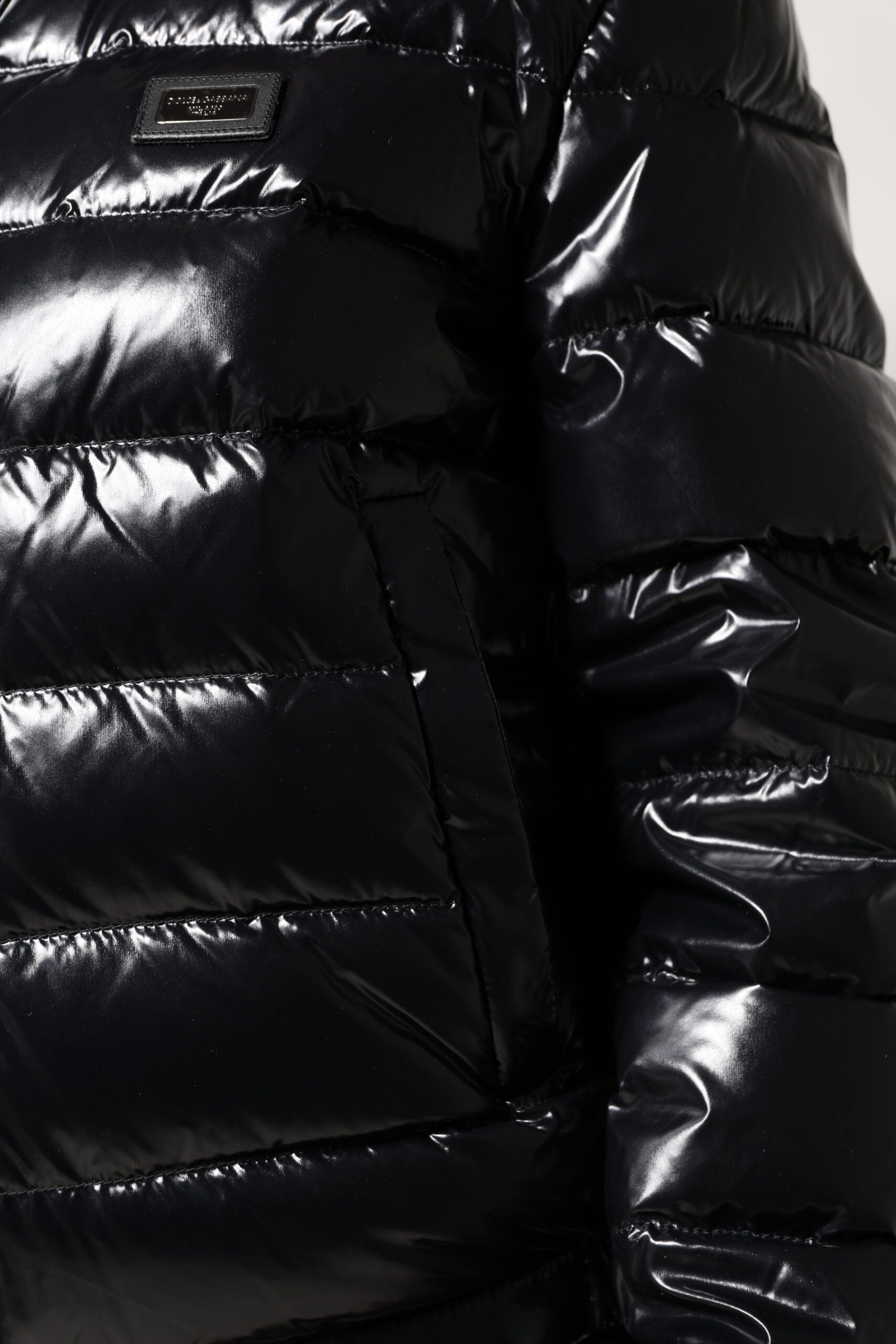 Dolce &amp; Gabbana Siyah Logolu Plak Tam Fermuarlı Şişme Ceket