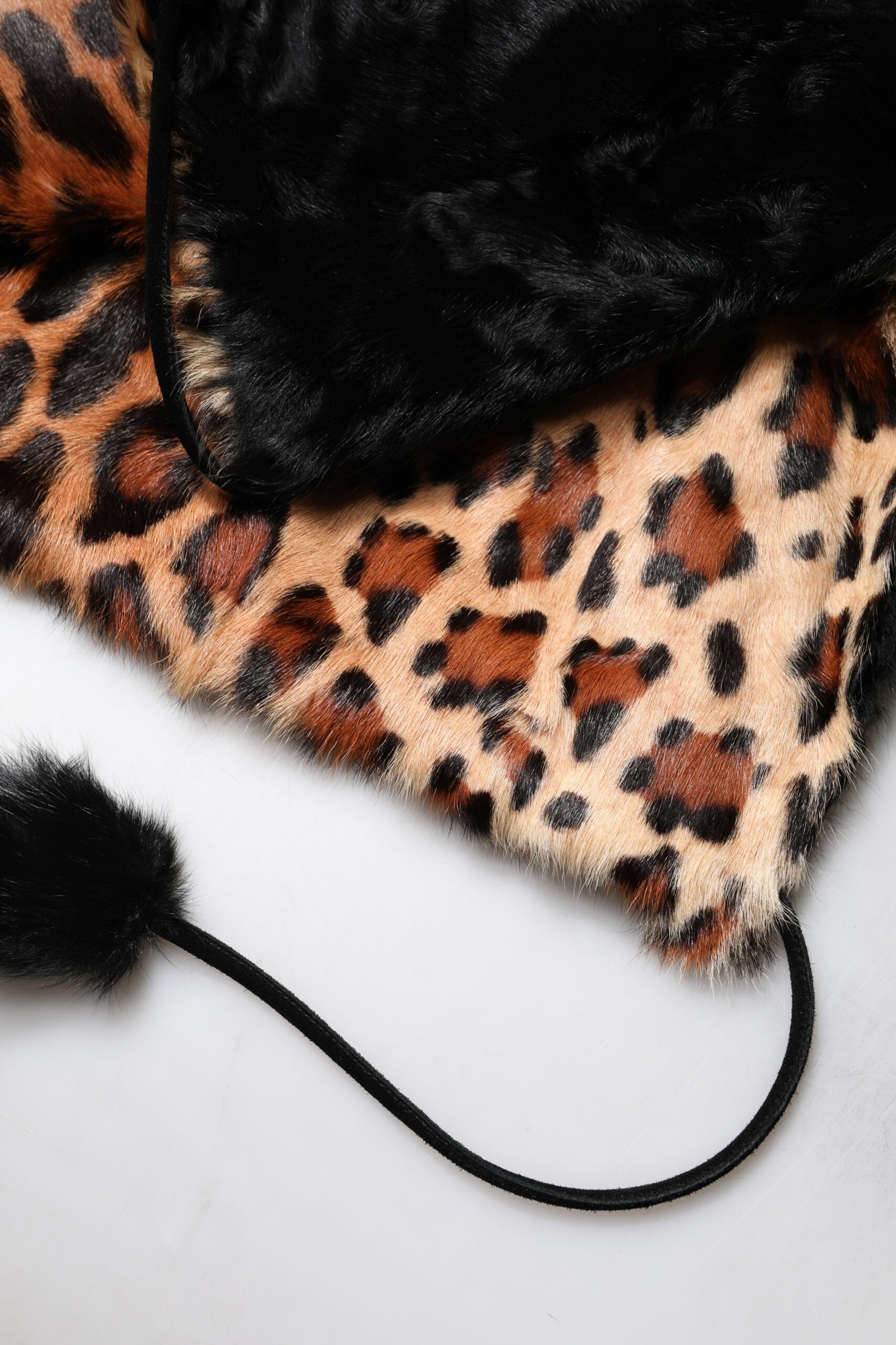 Dolce &amp; Gabbana Siyah Kuzu Derisi Kısa Kadın Mont Ceket